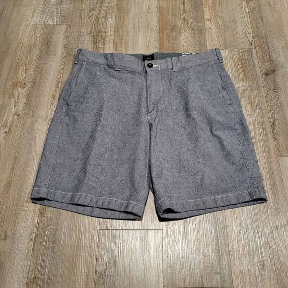 J.Crew Stretch Flat Front Chino Shorts with 9" Inseam Men's Size 35 - Picture 1 of 6